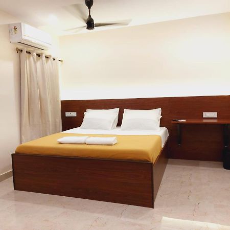 Chippy Residency Hotel Madras Buitenkant foto